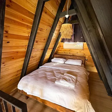 Olea Deluxe 호텔 사판자